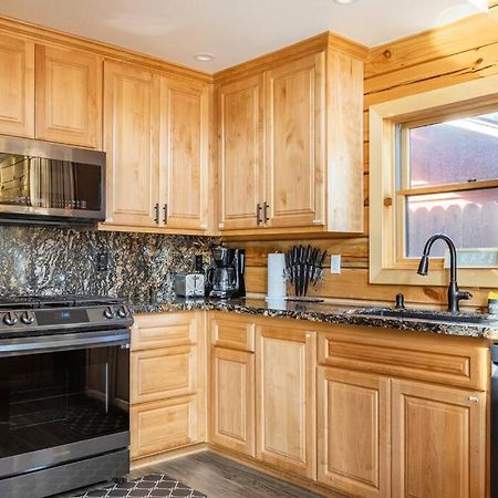 Modern Family Cabin Mins To Lake, Slopes & Hikes Big Bear City Eksteriør billede