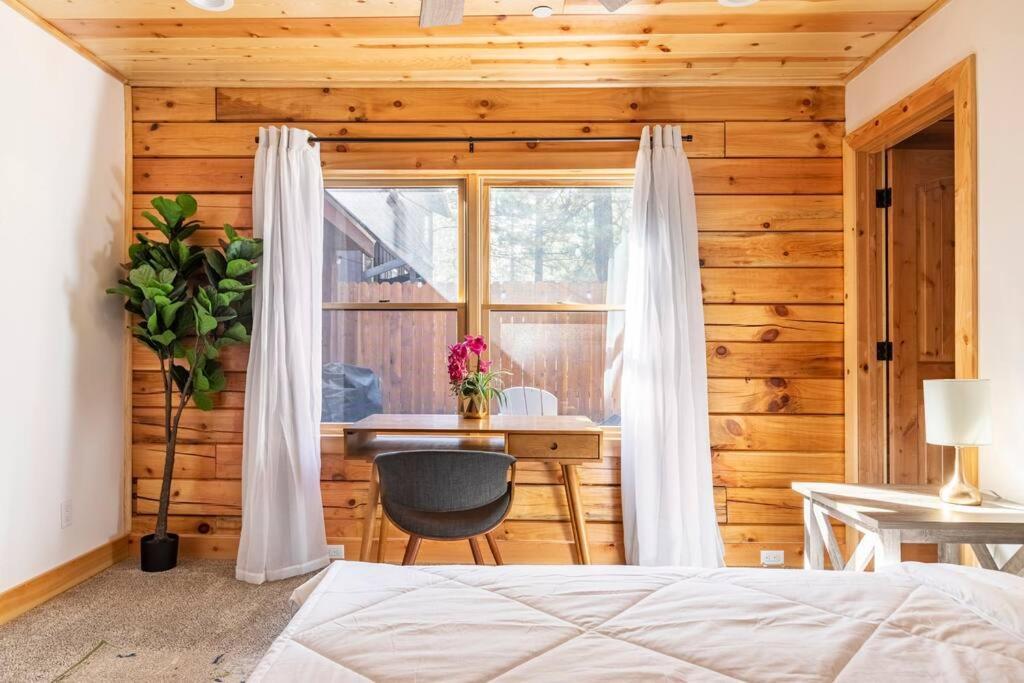 Modern Family Cabin Mins To Lake, Slopes & Hikes Big Bear City Eksteriør billede
