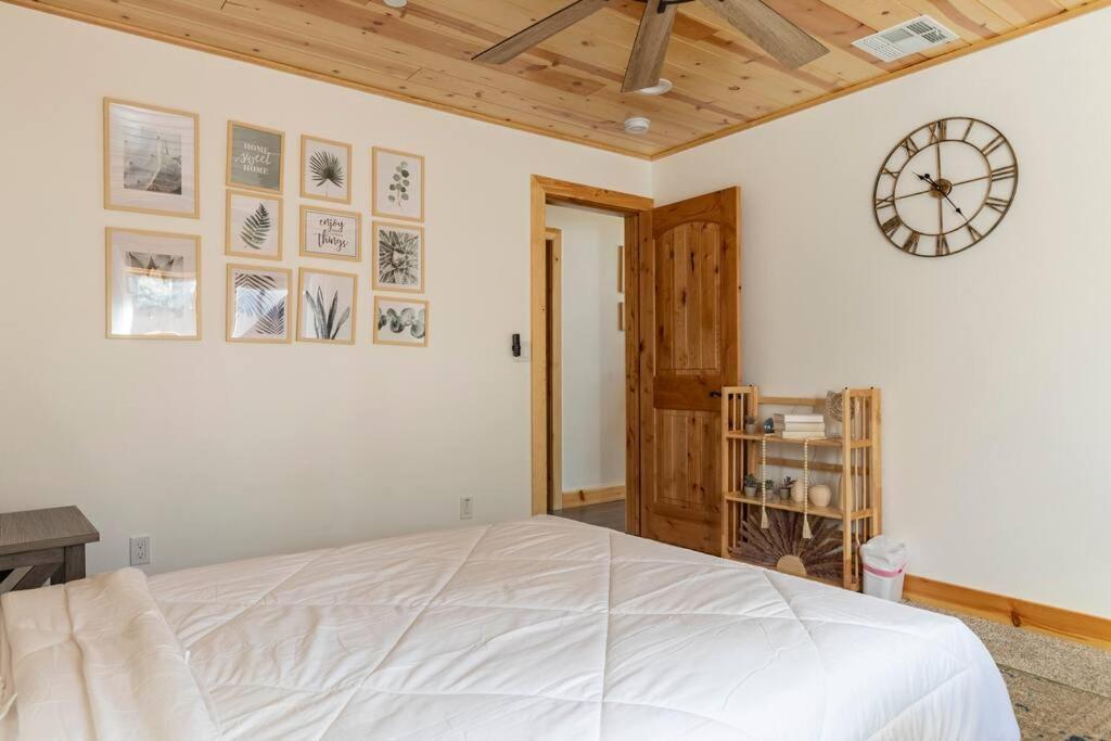 Modern Family Cabin Mins To Lake, Slopes & Hikes Big Bear City Eksteriør billede
