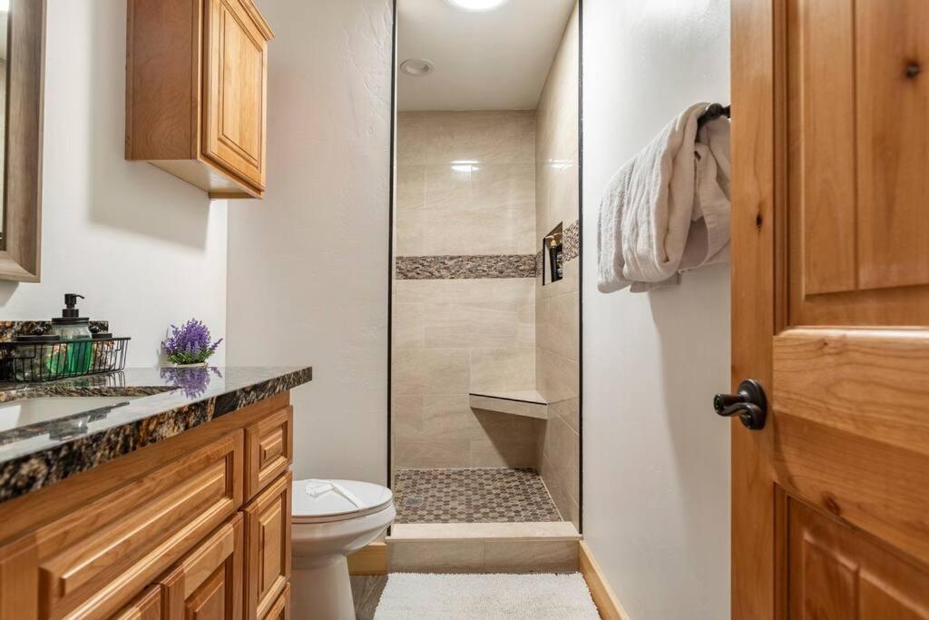 Modern Family Cabin Mins To Lake, Slopes & Hikes Big Bear City Eksteriør billede