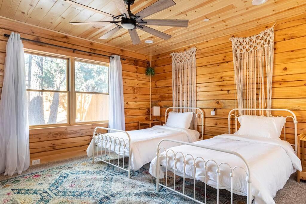 Modern Family Cabin Mins To Lake, Slopes & Hikes Big Bear City Eksteriør billede