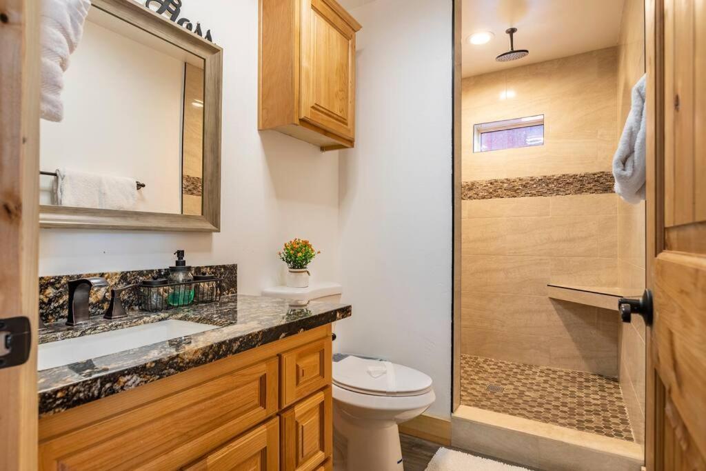 Modern Family Cabin Mins To Lake, Slopes & Hikes Big Bear City Eksteriør billede