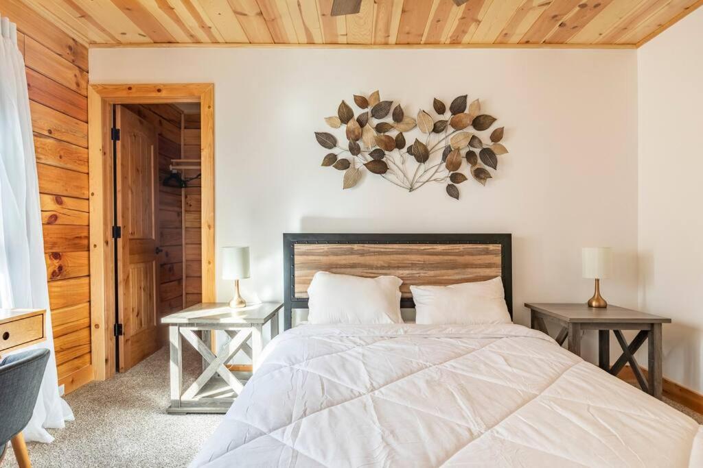Modern Family Cabin Mins To Lake, Slopes & Hikes Big Bear City Eksteriør billede