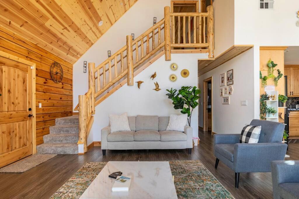 Modern Family Cabin Mins To Lake, Slopes & Hikes Big Bear City Eksteriør billede